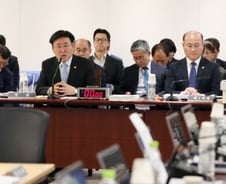 국감 출석한 이통3사 "5G·LTE 요금 역전 현상 개선하겠다"