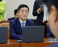 野강득구 "일회용컵 보증금제 폐지 여론전? 환경부 문건 입수"