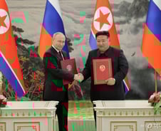 북한군, '러시아 파병' 사실이었다…국방장관도 인정 "추가 파병할 수도"