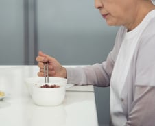 음식 잘 못 씹더니…'치매 닮은 병' 걸린 환자, 진짜 치매 왔다