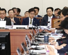 한강 노벨문학상 상금 14억, 세금은 얼마?…국감서 오간 대화