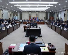 [단독]국방부, 국회의원·보좌진 카메라·촬영물 '이례적 검열' 시도 논란