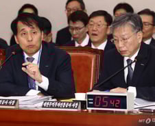 "체코 금융지원으로 원전수주?" 무보 "관행상 서류, 요청없어"