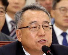 병무청장 "BTS 슈가, 징계 안 받는 것 타당하지 않지만 법 규정"