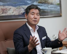 공 차고, 바벨 들고…"300억 경제효과" 인구 2만 이 동네 활기찬 비결