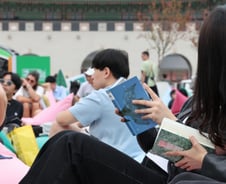 '한강'에 물 들어오자 노 젓는 출판주…예스24, 2거래일 연속 상한가