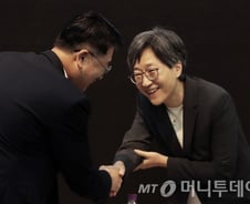 의료계, 정부와 접점 넓히나…"이제는 대화해야" 커지는 목소리