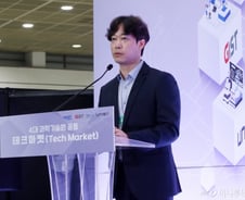 마이크로니들, 화장품만 쓰면 아깝지…"로봇에 생체신호 전달"