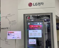 LG 부스에 웬 가방? 여성들 관심…GBW서 내놓은 제품 뭐기에