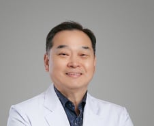 "병원보다 '여기'에 돈 쓰세요" 등산의 계절, 정형외과 의사의 조언