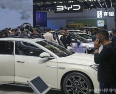 시행 앞둔 EU 中 전기차 추가 관세…무역갈등 심화 조짐