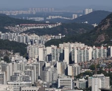 [단독]은행 조이자 보험사로…하나생명 "심사 인력 부족" 주담대 막았다