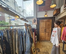 "20만원 추리닝, 비싸도 인기 많아요"…구제 의류도 '프리미엄' 대변신[르포]