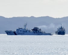 [단독]해경 함정에 전기차 화재 진압 장비 '0개'…"불 나면 2시간 돌아가요"