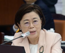 휴게소 4곳 중 1곳, 밤에 불 꺼진다…與김정재 "비수도권 심각"