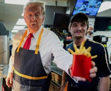 앞치마 두르고 감자도 튀겼는데…맥도날드 "트럼프 지지 아니다"