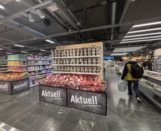 '3000원 신라면' 잘 팔리더니…융프라우서도 매콤한 냄새 '솔솔' [르포]