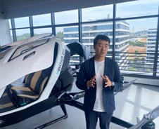 "에어택시 연말 난다고?" 속도내는 중국 이항, 기체 앉아보니…[르포]