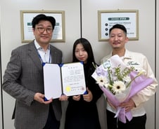 "결혼식 비용 아껴서 기부"…아픈 이웃 행복까지 챙긴 부부 '훈훈'