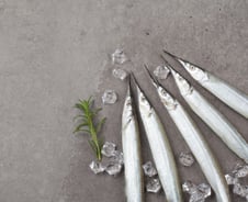 "맛있게 먹고도 꽁치처럼 날씬해진다" 11월에 즐기는 다이어트 해산물