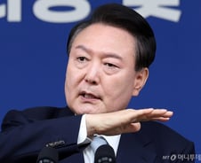 "쉬운 길 안 간다"는 윤 대통령…4대 개혁 '저항' 뚫고 '성과' 낼까