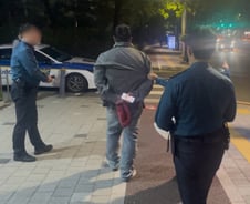 순찰차에 토하고 화장실 세면대 부숴…고주망태 넘치는 파출소 불금 [르포]