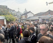 "왜 못 들어가" 외국인과 실랑이…'야간 통금' 북촌 주민 "이제 살겠다"[르포]