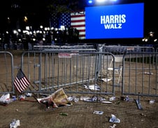 등 돌린 히스패닉, 견고한 유리천장…힐러리 길 걷는 해리스