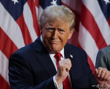 "한국이 도와줘" 트럼프, 윤 대통령에 SOS…이유는 '대중국 해군력 경쟁'