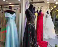 "웨딩 1번지, 이대였는데" 발길 뚝…청담동 우르르, 박 터지는 '예약 전쟁'[르포]