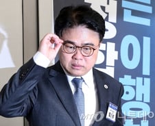 '최다 득표' 회장도 반년만에 탄핵…의협 '쇄신없는 교체' 언제까지