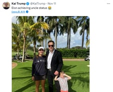 '실세' 머스크, 트럼프 가족사진에…트럼프 손녀는 "일론 삼촌"