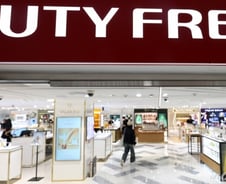 매출 안 나오는데 특허수수료 경감 끝…위기의 면세산업 지원책은