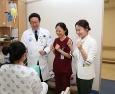 수능 이틀 전 혈액암 진단…"시험 볼 수만 있게" 부모 간절함에 병원 나섰다