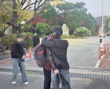 "인생의 이벤트" "최고의 날" 씩씩한 수험생들…가족들은 '울컥'[르포]