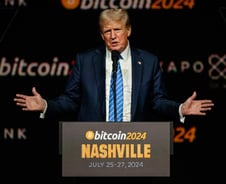 "트럼프 인수위, 전기차 보조금 폐지 계획"…머스크도 환영?