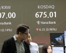 트럼프 재집권 앞두고 환율 관찰대상국 재지정…무역압박 더 커지나