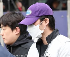 [단독]성경책 필사하며 참회?…오재원, 200장짜리 '단약 일지' 냈다