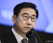 시작부터 날선 의협 비대위 "내년 의대생 1명도 뽑아선 안 돼"