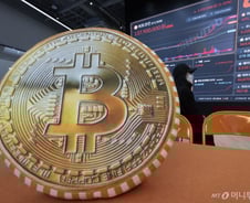 미 3대지수 이번주 1.5% 상승…비트코인은 10만불 눈앞 [뉴욕마감]