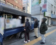 "주머니 속 제 돈 가져가세요" 붕어빵 찾아 삼만리…자취 감춘 이유[르포]