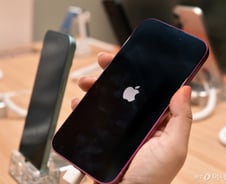 [IT썰]애플, 아이폰 SE4에 4800만 화소 카메라 탑재…애플 인텔리전스도