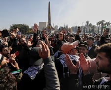 독재자 사라진 시리아…중동 지정학 격변 예고