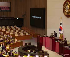 탄핵으로 멈춰선 노동개혁…임금·청년·고령자 노동정책 표류 위험