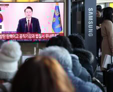 '파면'이냐, '부활'이냐…탄핵 심판 앞둔 윤 대통령 "내가 직접 변호하겠다"