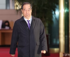 한덕수 대통령 권한대행 역할은…국회 법안 거부권·제한적 인사권 행사