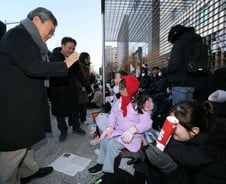 정근식 서울교육감 "민주주의 퇴행 위기서 벗어나, 감사와 환영"