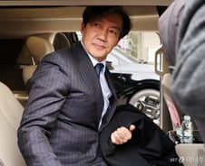 조국 "국민의 승리, 제 역할 일단락…정권교체 완성해달라"