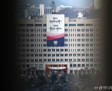 "8년 전과 똑같다" 트럼프 2기 다가오는데…소비심리, 이번엔 살아날까