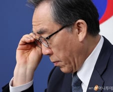 조태열 장관 "계엄으로 국제신뢰 손상"…한덕수-트럼프 정상외교 추진